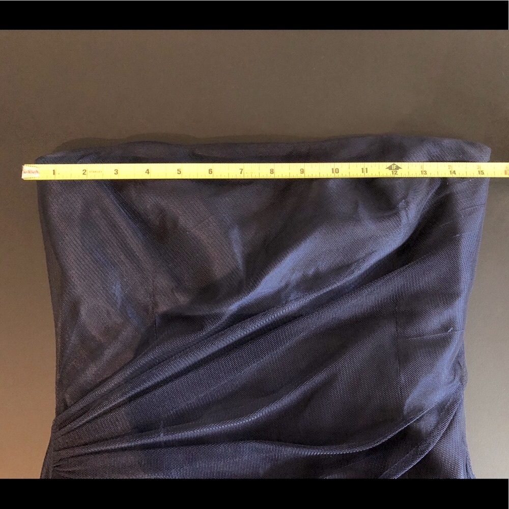 Vera Wang Navy Strapless Gown - Picture 11 of 13